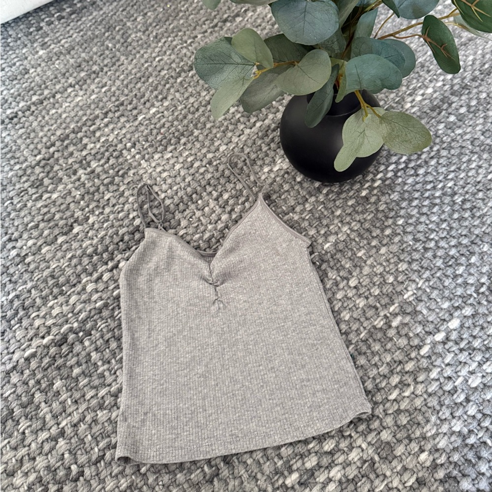American Eagle Outfitters Light Gray Ribbed V-Neck Cami